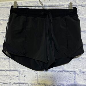 Lululemon Hotty‎ Hot Short (Long 4")
Black size 4 tall
